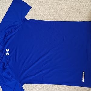 Boys Under ARMOUR  shirt